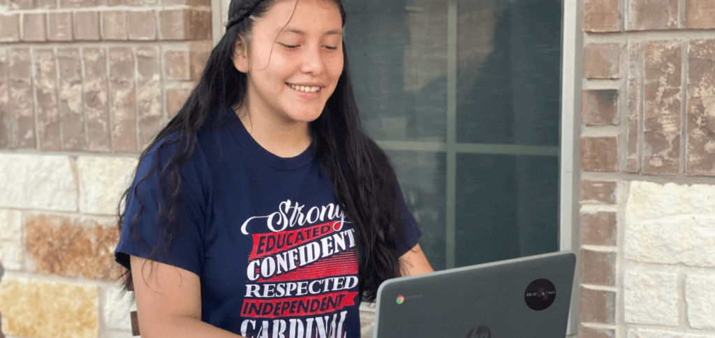 girl on laptop