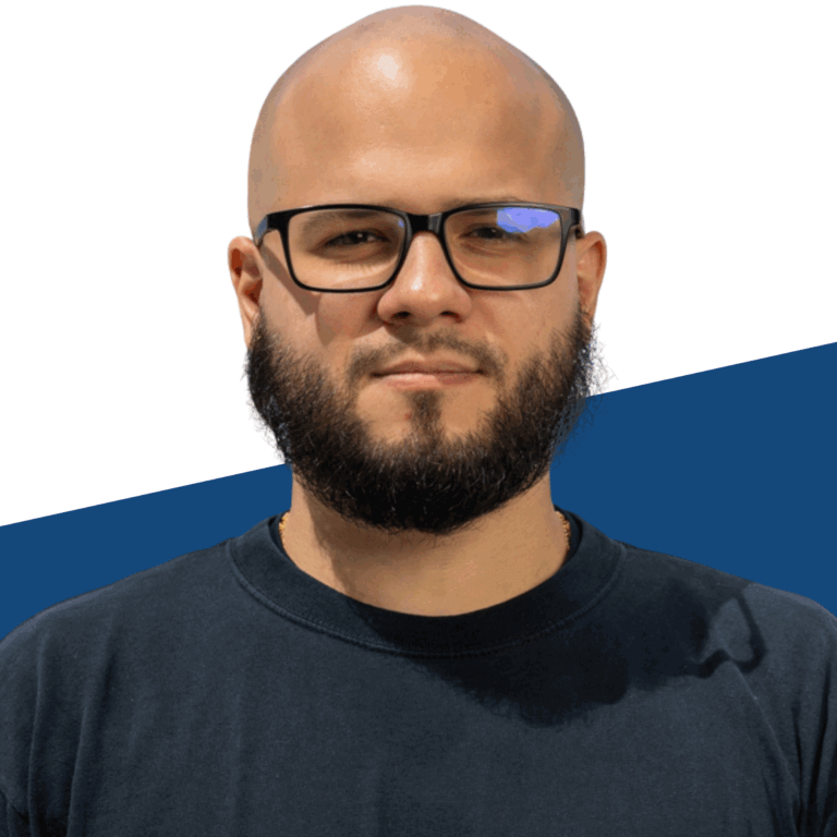 Noah Vasquez Headshot